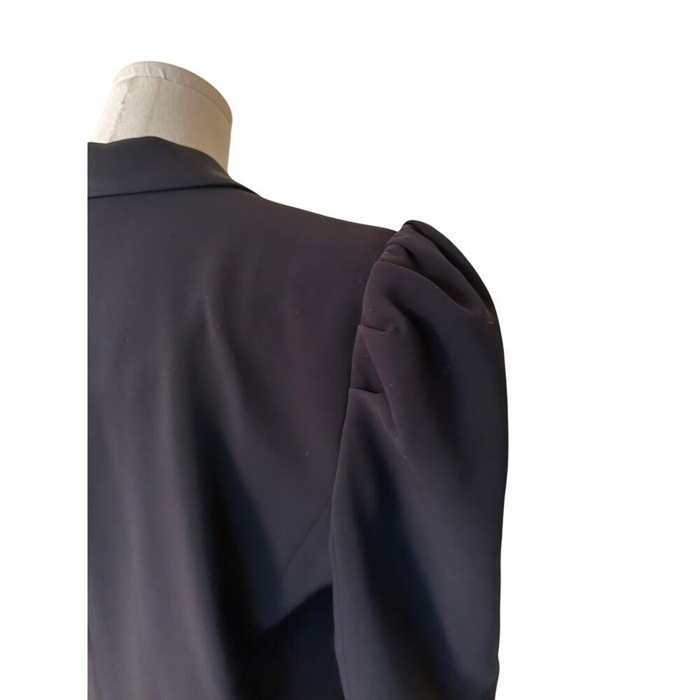 Cinq à Sept Black Jacket Flap Pockets Button Closure NWOT Size 8 - Picture 4 of 6